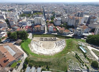 Στα 6,7 εκ. οι κατεδαφίσεις για το αρχαίο θέατρο Λάρισας